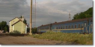 Morning arrival in Tovste  on overnight train from Lviv/Ternopil