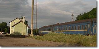 Morning arrival in Tovste on overnight train from Lviv/Ternopil